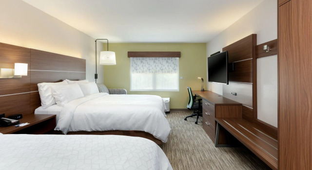 Четырёхместный номер Standard Holiday Inn Express Alpharetta - Roswell by IHG