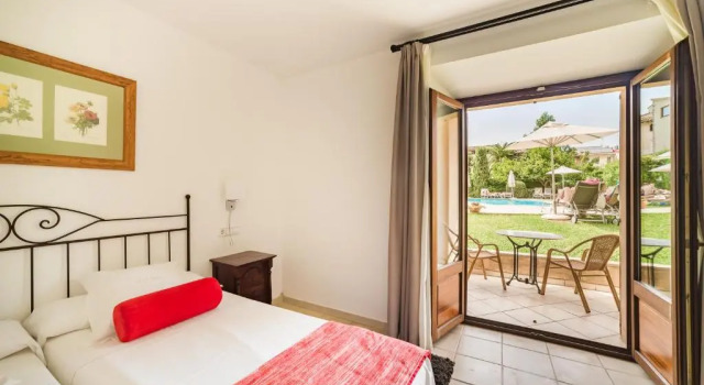 Люкс Цокольный этаж Hotel Cal Bisbe