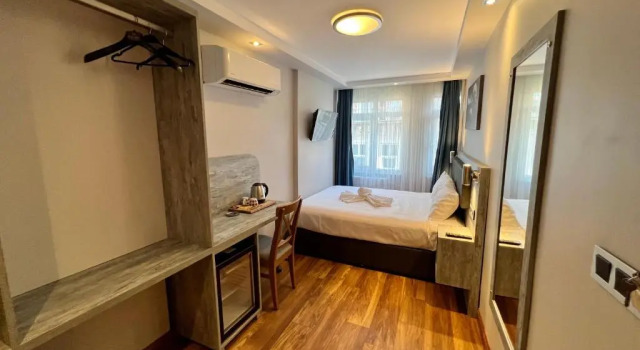 Hotel Kaya Est 1985, Boek Hotel Beyoglu 