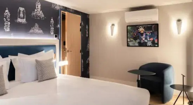 Полулюкс Eiffel Tower View Duplex Crowne Plaza Paris - Republique by IHG