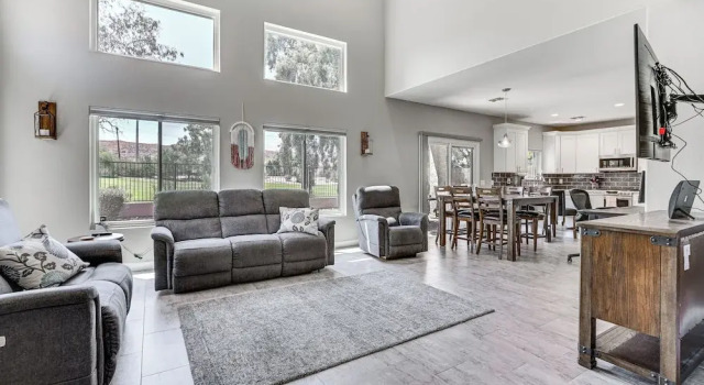 7 Mi to Dtwn: Golf Getaway w/ Fire Pit in Phoenix
