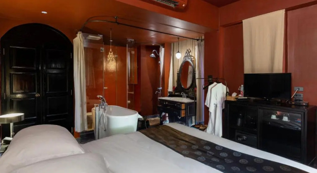 Номер Deluxe Amdaeng Bangkok Riverside Hotel