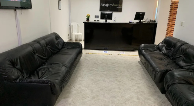 PSH Pasajero Suites Corferias, Забронировать Отель Отели Богота с парковкой, рядом с CORFERIAS Bogota Convention Center, Парковка