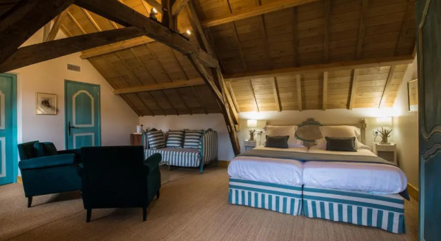 Четырёхместный номер Comfort Hôtel du Domaine de La Groirie - Le Mans Ouest