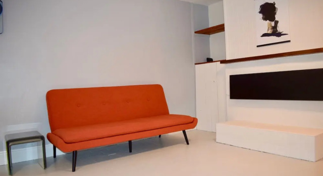 Renovated 3 Bedroom Home, Забронировать Отель Дублин Каунти Дублин, рядом с St. Mary's Abbey