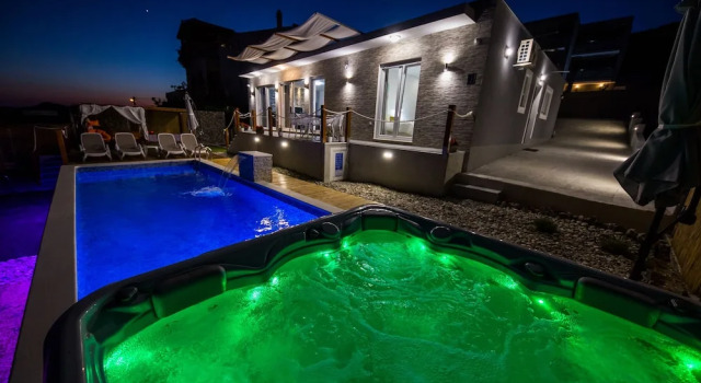 Вилла Luxury Villa Hedonist