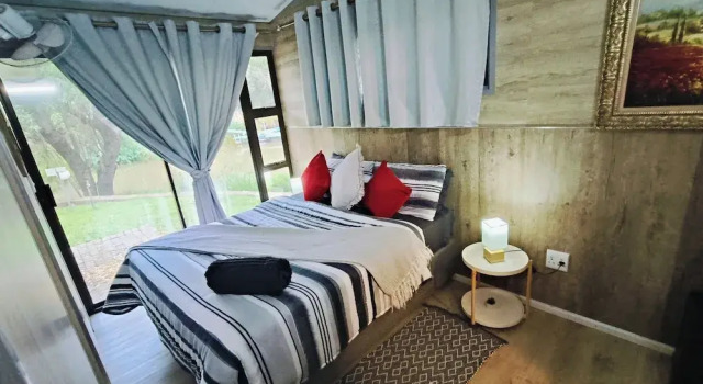 Люкс Classic Lost Valley Farm Lodge
