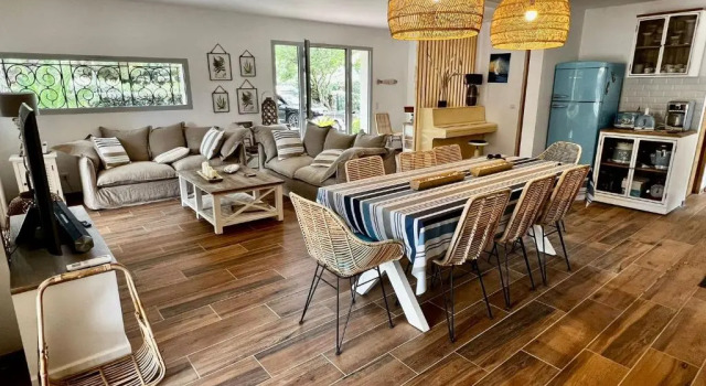 Villa de charme avec piscine à 500m des plages