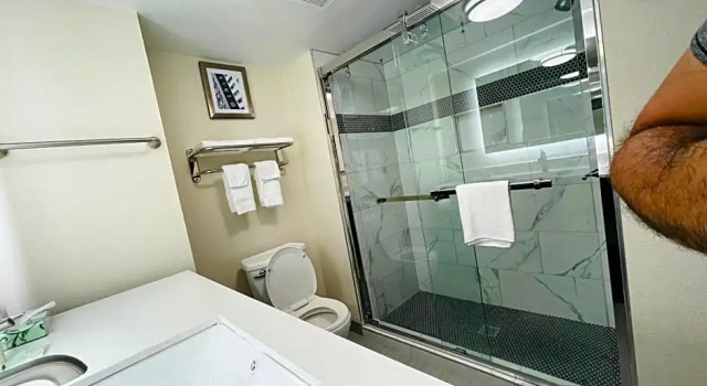 Люкс Superior Quality Inn & Suites Lake Charles South