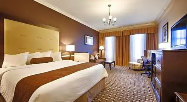 Люкс Best Western Plus San Pedro Hotel and Suites