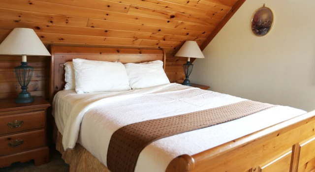 Muskoka Cottage Beautiful Lake View, Book Vacation Home Gravenhurst Muskoka