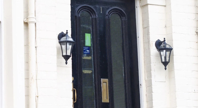 Carlton House Guesthouse, Забронировать Гостевой дом Скарборо Северный Йоркшир, рядом с Итальянские сады в Саут-Клиффе