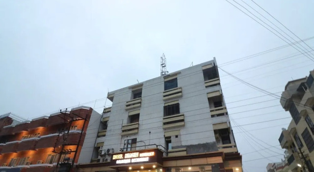 Himgiri Residency, Buchen Sie Hotel SPA-Hotels in Padra, SPA