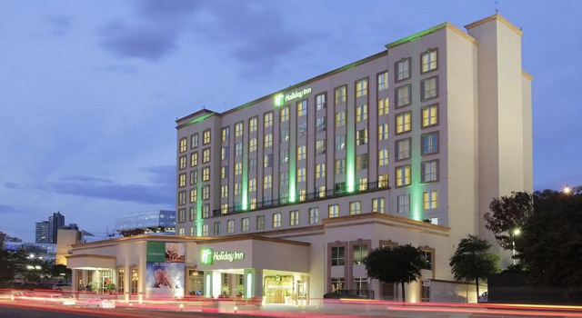 Четырёхместный номер Standard Holiday Inn Monterrey Valle by IHG