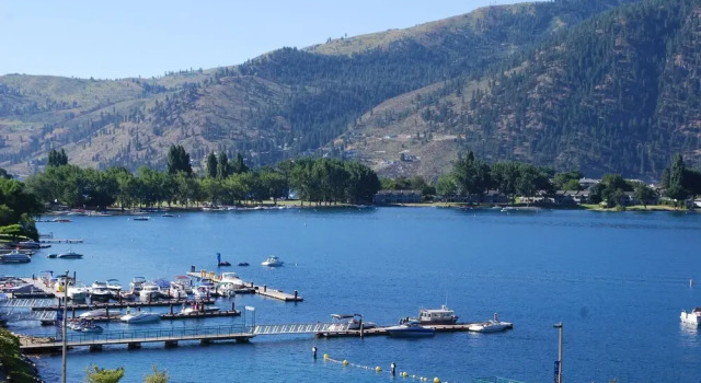 Апартаменты Alluring Manson Lakeside Condo w/ Shared Pool!