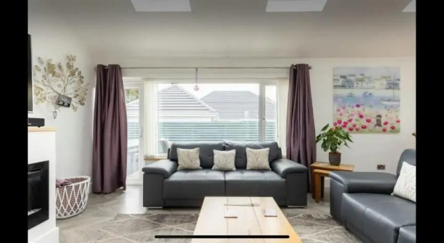 Luxury Bungalow with hot tub in Newquay Cornwall, Забронировать Отель Отели Ньюки с парковкой, Парковка