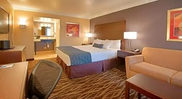 Студия Tempe by the Mall Phoenix Airport Hotel