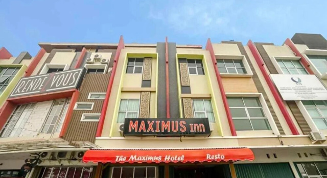 TwoSpaces Living at Maximus Inn, Rezerwuj Hotel Palembang Sumatra