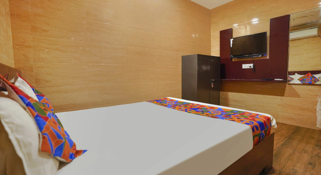 Номер Deluxe FabExpress Arunachala Guest House