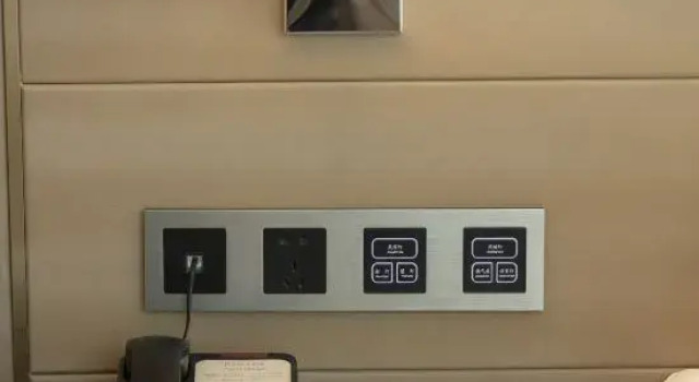 Люкс Deluxe Ramada by Wyndham Guilin Hi-Tech Zone