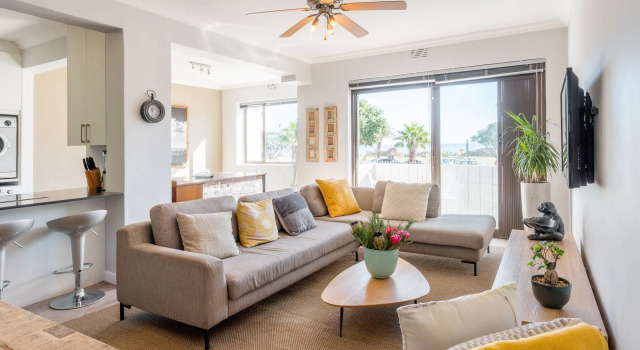 Sherrington Court suite 1, Забронировать Отель Отели Cape Peninsula с парковкой, Парковка
