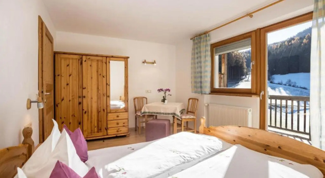 Bnb Lettnerhof Balcony Family Suite, Забронировать Отель «постель и завтрак» Монгуэльфо План-де-Коронес, рядом с Guggenberg Platter