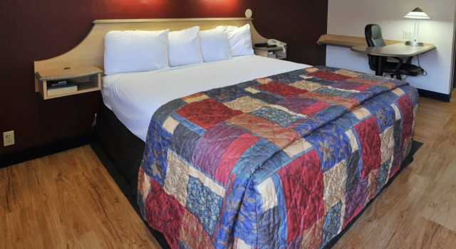 Red Roof Inn Columbus - Grove City, Забронировать Отель Колумбус штат Огайо, рядом с OhioHealth Grove City Methodist Hospital