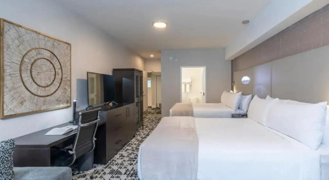 Трёхместный полулюкс Element 29 Hotel