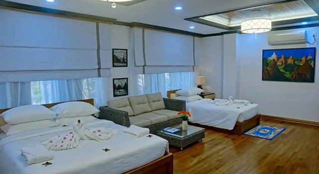 Семейный номер Deluxe The Regency Hotel