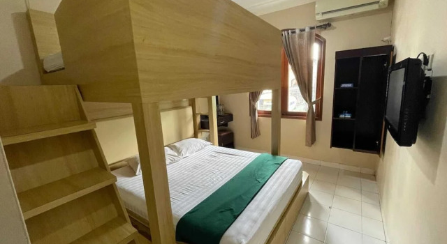 Четырёхместный номер Standard Malioboro Inn Yogyakarta