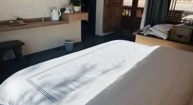 Семейный люкс с видом на реку Shaxi Wangjiangting Homestay