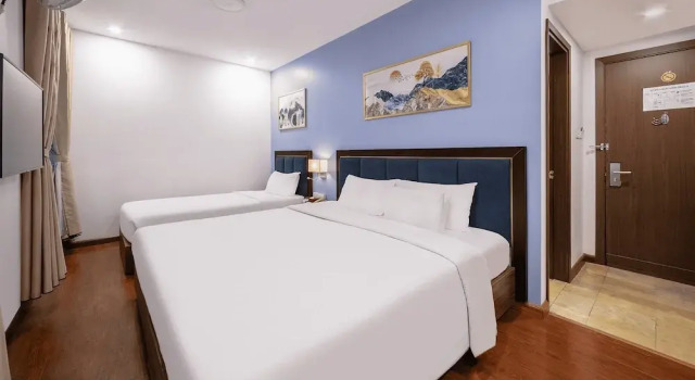 Семейный номер Standard с балконом A25 Premium Hotel - 12 Ngô Sỹ Liên