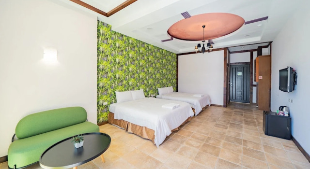 Четырёхместный номер Standard Egmont Resort