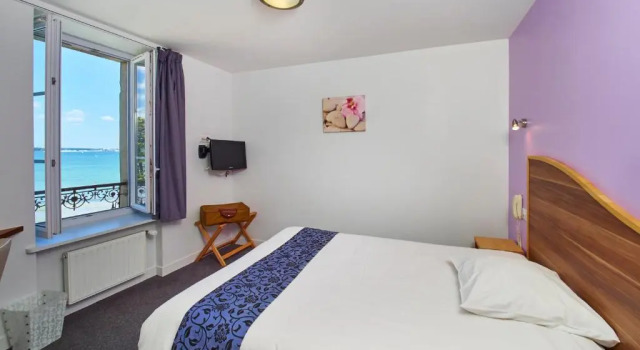 Двухместный номер Standard с видом на море Logis Hotel Belle-Vue