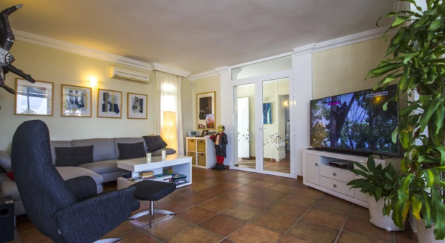 Villa Jazmin, Забронировать Вилла Коттеджи Нерха, рядом с Пляж Бурриана, Коттедж