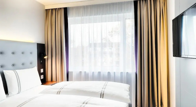 Двухместный номер Standard Отель Premier Inn Koeln City Centre