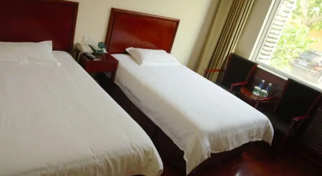 Двухместный номер Standard GreenTree Inn WeiFang QingZhou Middle HaiDai Road Electric Power Shell Hotel