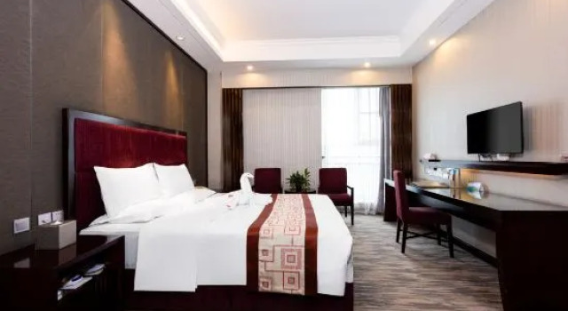 Люкс Executive LI DUN HUA JU HOTEL (Huanggang Spreading Love Lake Park)