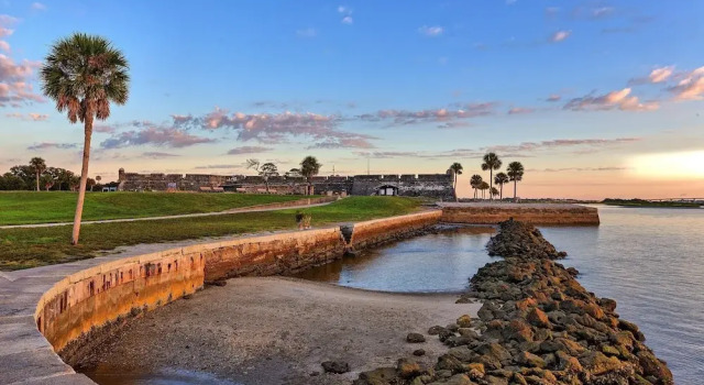 Номер Standard Cool Waves Oceanfront Retreat - St Augustine Beach 2 Pools 5 Hot Tubs! On the Beach