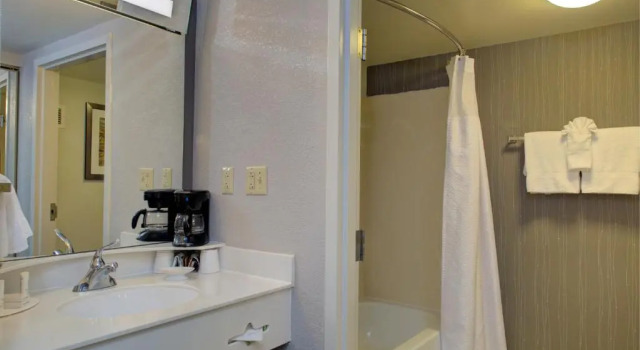 Номер Standard Courtyard by Marriott Richmond Chester
