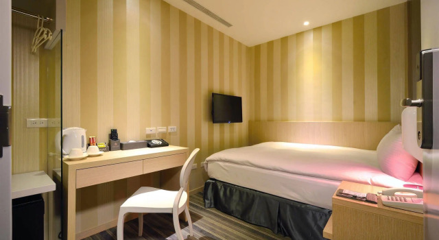 Lion Hotel, Забронировать Отель Отели Нью-Тайбэй 3 звезды, рядом с Станция метро Fuzhong, 3*