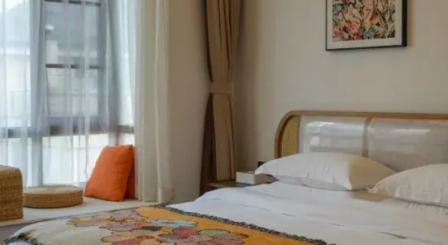 Tengchong Nuanrenju Hot Spring Homestay (Wenxinglou Branch), Prenota Hotel Tengchong Yunnan