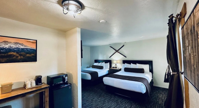 Четырёхместный номер Standard Shasta Inn