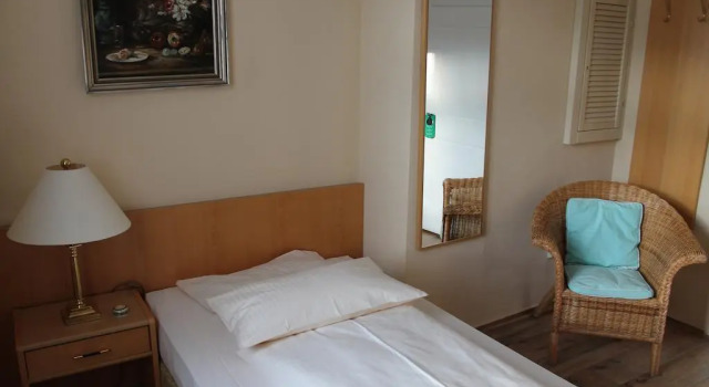Adelheid Hotel garni, Забронировать Отель Кведлинбург земля Саксония-Анхальт