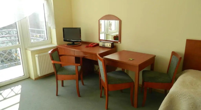 Bursztyn, Забронировать Отель Свиноуйсьце , рядом с Sea Fishing Museum