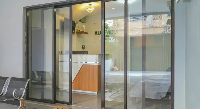 Urbanview Hotel Aloevera Pontianak by RedDoorz, Book Hotel Cheap Hotels in Kalimantan
