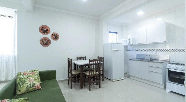 Apartamento Studio - 303 - 11, Забронировать Апартаменты/квартира Бомбиньяс Санта-Катарина