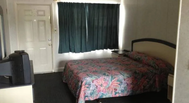 Helen Apartments & Motel, Забронировать Апартаменты/квартира Апартаменты Уэст-Палм-Бич, Апартаменты/квартира