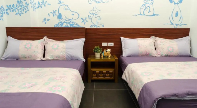 Четырёхместный номер Standard с балконом Good Mood Cottage