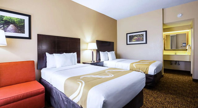 Четырёхместный номер Standard Quality Inn Dillon